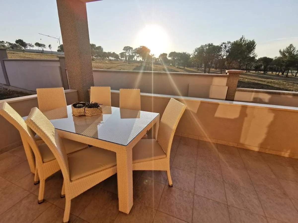 Casa Matea - 90 M From The Sea, New Private Swimming Pool Apartment Pula
