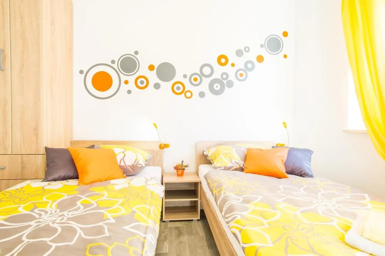 Casa Matea - 90 M From The Sea, New Private Swimming Pool Apartment Pula